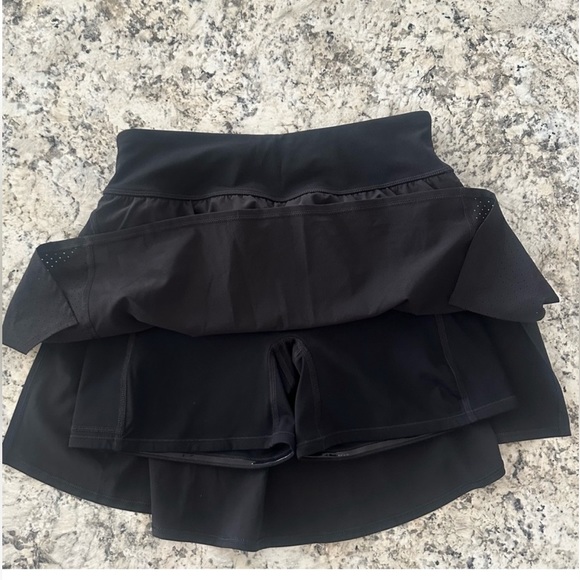 2 for 1 - SPANX Get Moving Skort 🤾🏻‍♀️🏌🏻‍♀️ - Picture 7 of 9